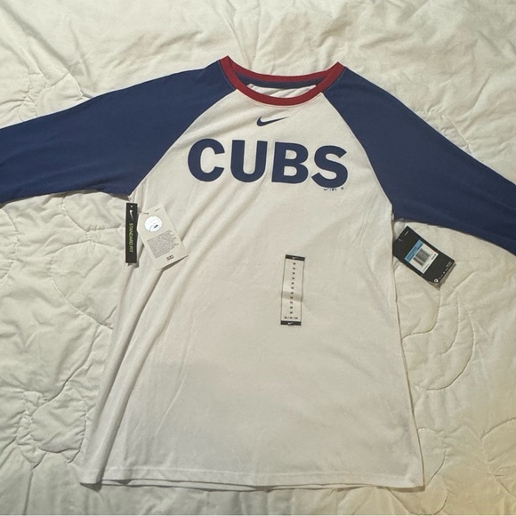 Nike “Cubs” baseball Tee, 3/4 length sleeves genuine Nike merch - Picture 2 of 4